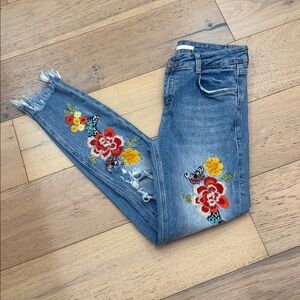 Zara jeans w/ embroidered flowers